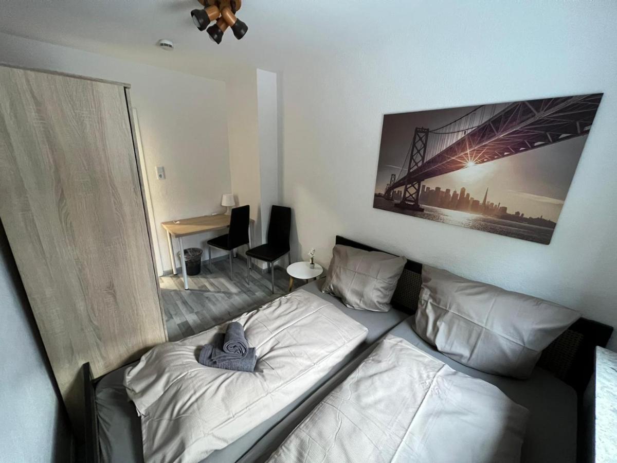 Schoenes Einfaches Zimmer In Oldenburg 109 Apartment Екстериор снимка