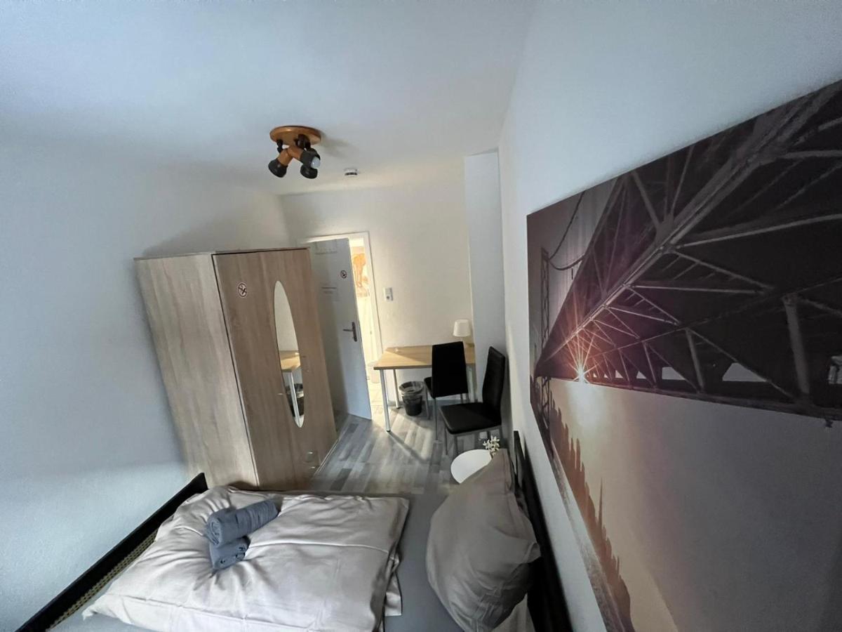 Schoenes Einfaches Zimmer In Oldenburg 109 Apartment Екстериор снимка